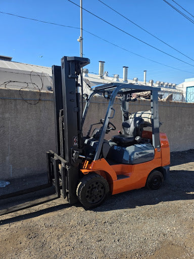 Toyota 7FGU35 Forklift – 6,000 lb Capacity | LPG Propane | 3-Stage Mast w/ Side Shift